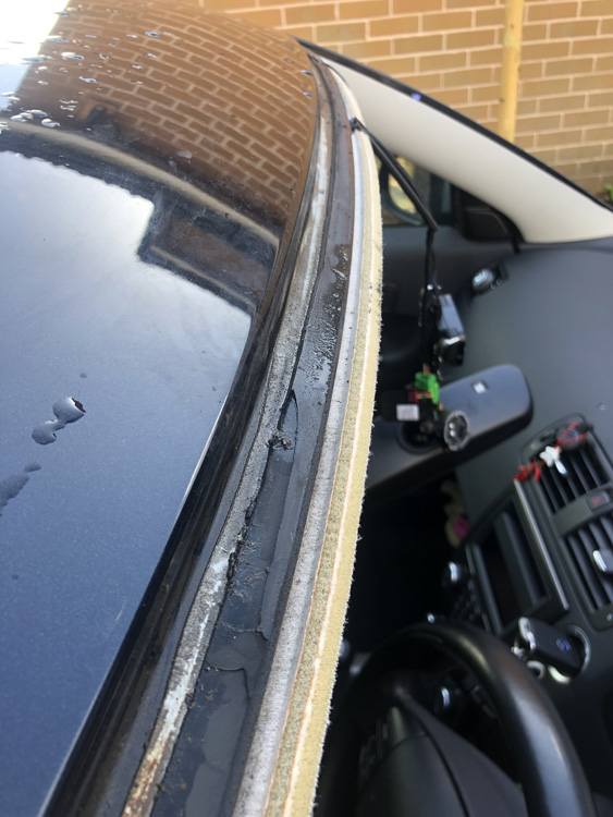 Volvo glue pulled away from glass
